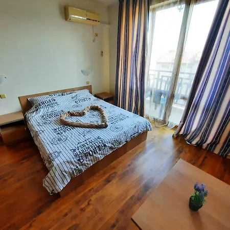 Διαμέρισμα апатаменти за гости Sunshine и Glory *