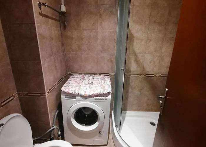 Апартамент апатаменти за гости Sunshine и Glory