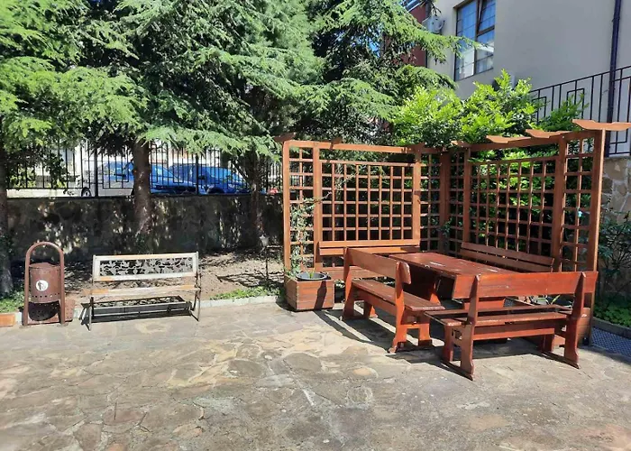 Апартамент апатаменти за гости Sunshine и Glory